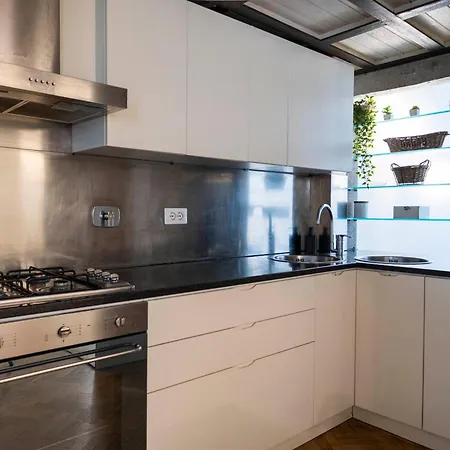 Navona Award Collection