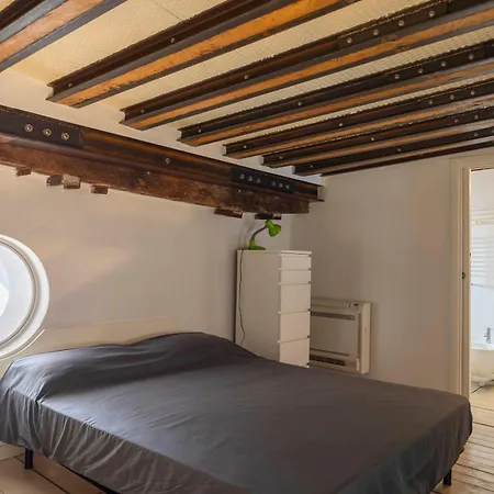 Navona Award Collection